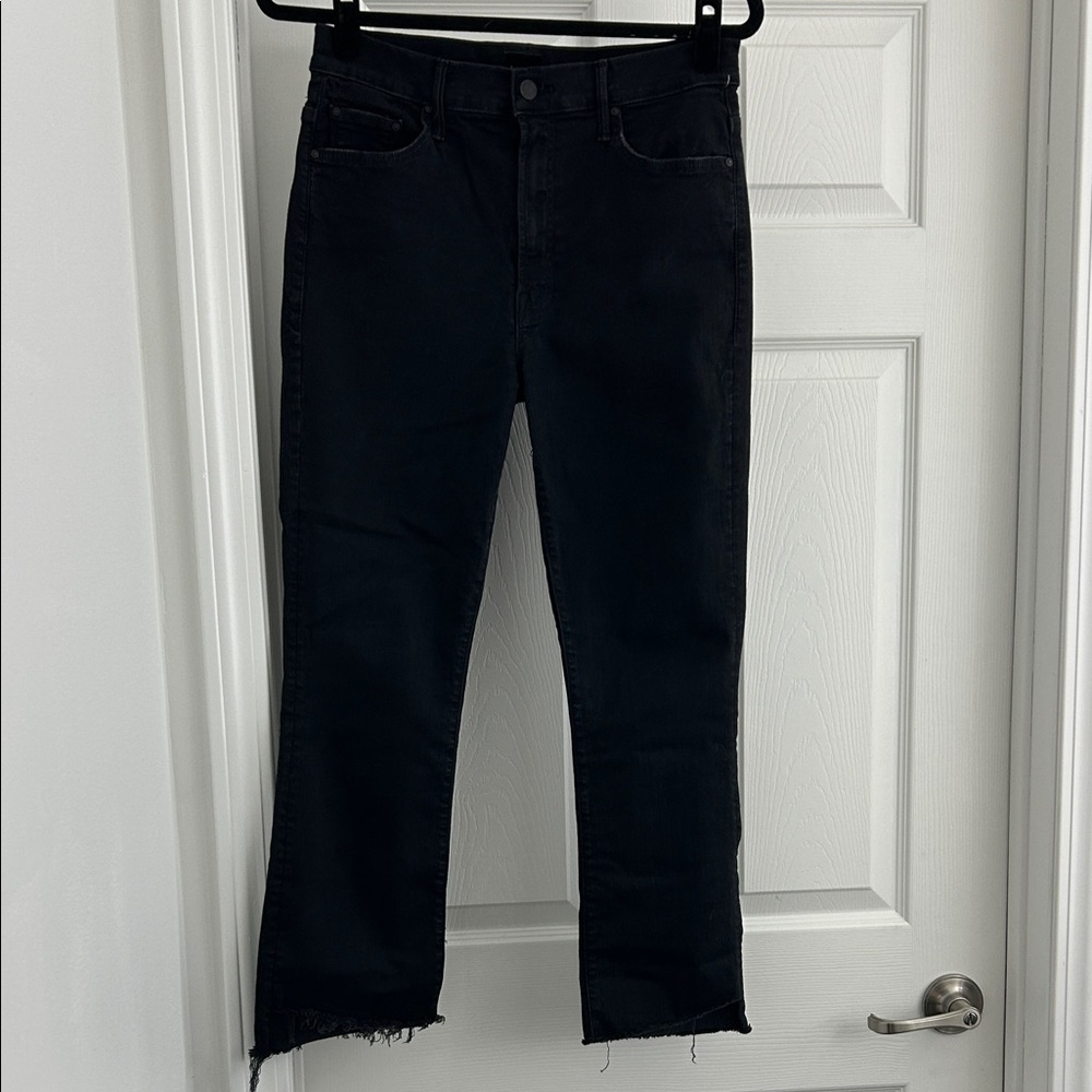MOTHER The Insider Step Fray Black Denim